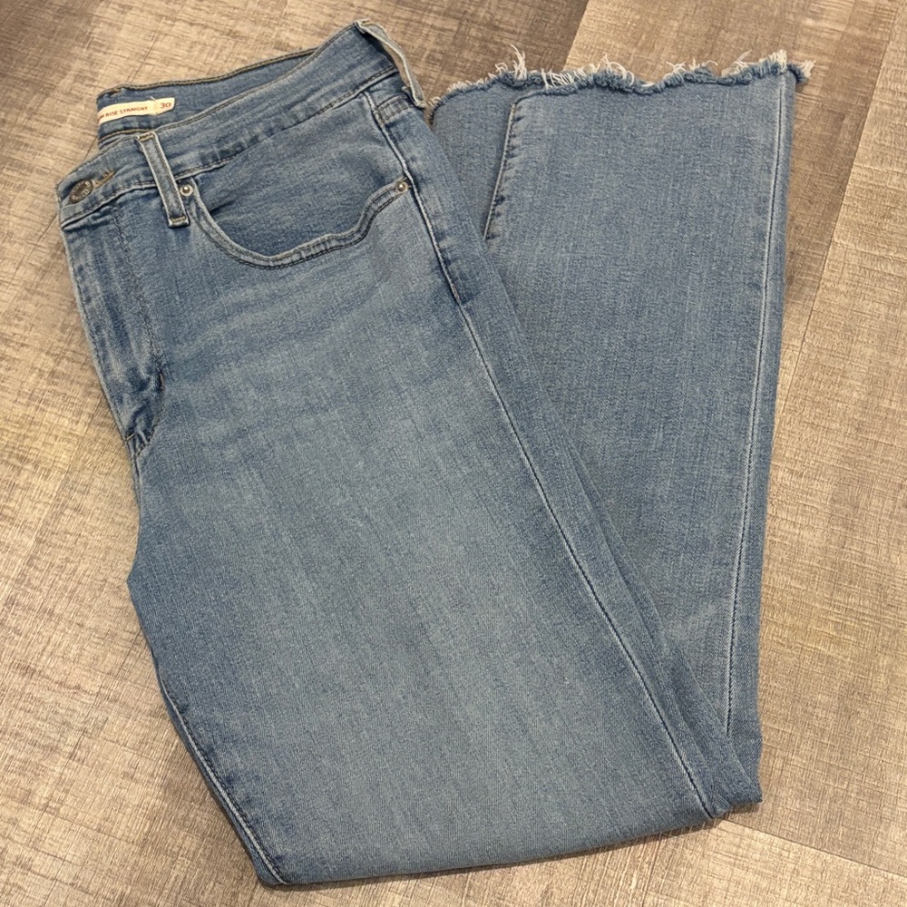 Levis High Rise Straight 724 Jeans